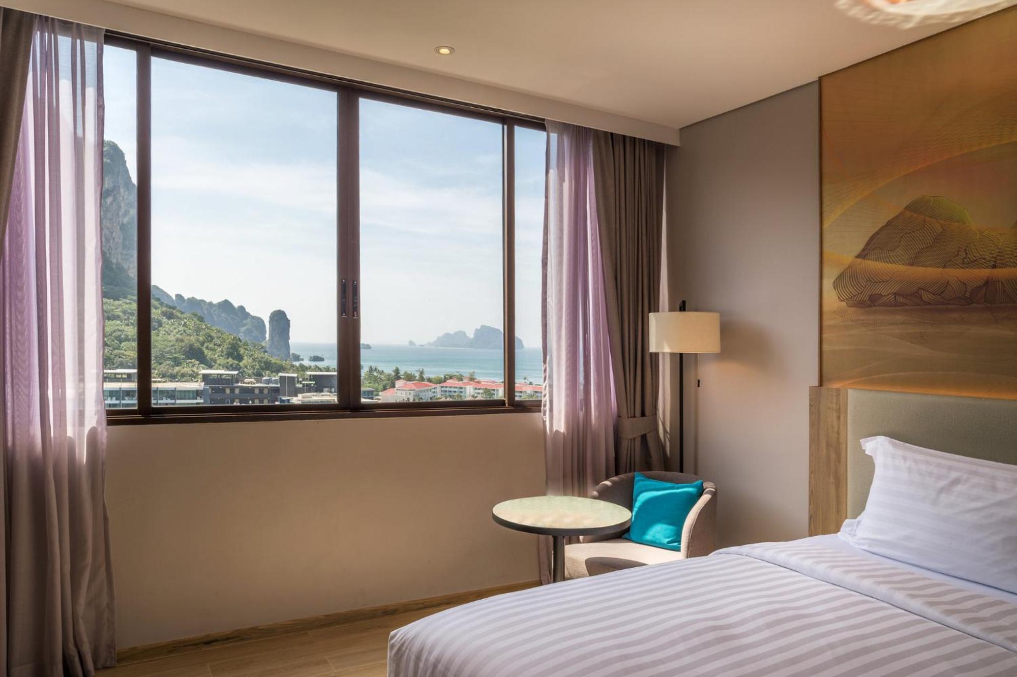 Holiday Inn Resort Krabi Ao Nang Beach By Ihg Bagian luar foto