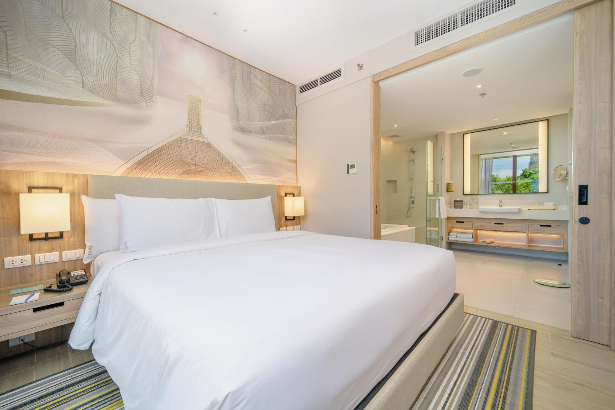 Holiday Inn Resort Krabi Ao Nang Beach By Ihg Bagian luar foto
