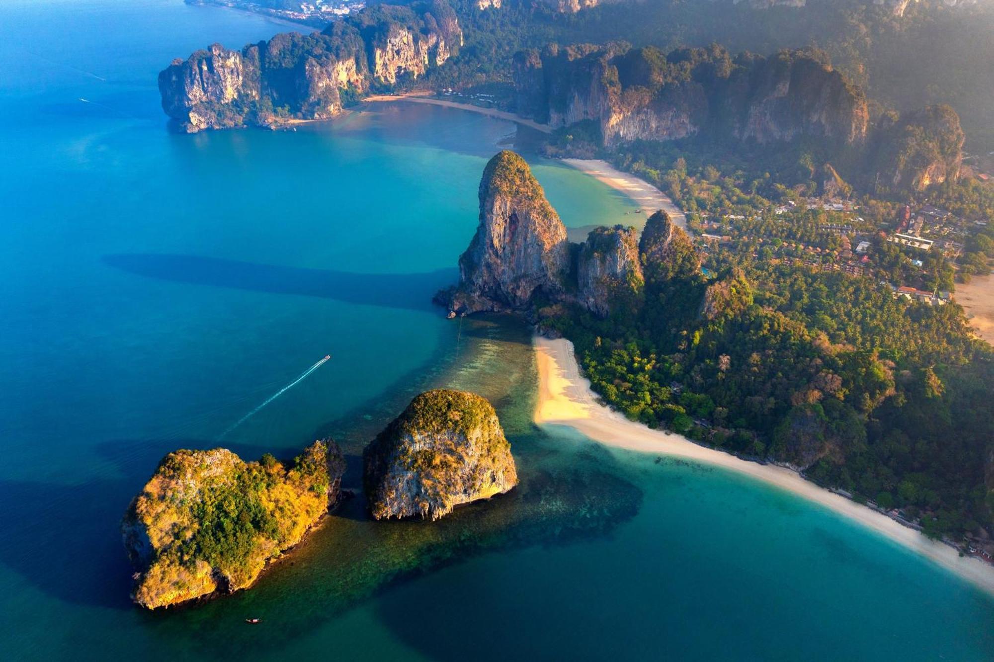 Holiday Inn Resort Krabi Ao Nang Beach By Ihg Bagian luar foto